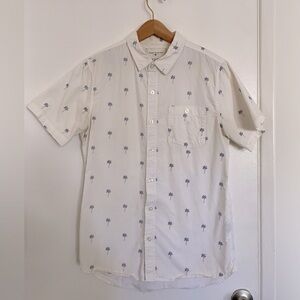 Modern Amusement Short Sleeve  Palm Tree Print Button Up! Size Medium!